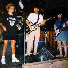 Judy lets loose on Jefferson Airplane - Marv Kopman on Bass, Stu Klein on lead guitar.