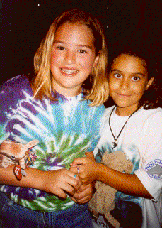Abby Sapadin & Jenny Waits prepare for the music