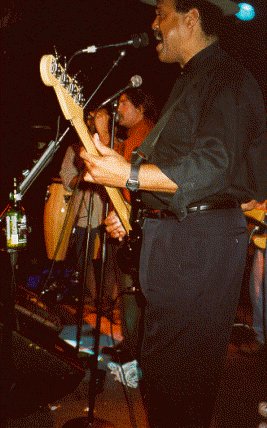 Ernie Waits lets loose!